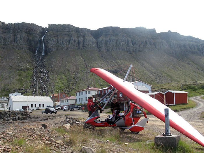 Djúpavík. Stefan Erdmann and Þórhallur Óskarsson in Djúpavík. - With such an ultralight-airplane movie maker <a href='http://www.islandfilm.de/' target='_blank' class='linksnormal'>Stefan Erdmann</a> and the pilot <a href='http://www.facebook.com/profile.php?id=100000738836044' target='_blank' class='linksnormal'>Þórhallur Óskarsson</a> arrived in Djúpavík.   (20 July 2010)