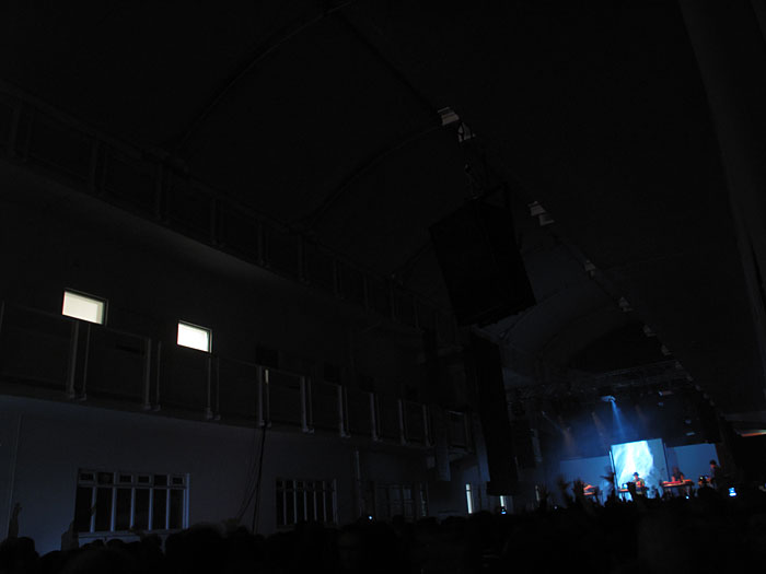 Reykjavík. Iceland Airwaves '10, Teil I. - <a href='http://www.bpitchcontrol.de/artist/7' target='_blank' class='linksnormal'>Moderat</a> aus Deutschland (auf <a href='http://www.facebook.com/pages/Moderat/53770067172' target='_blank' class='linksnormal'>Facebook</a>). (14.10.2010)