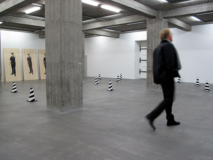 Reykjavík. Arrival. - Hall A in Hafnarhús: <a href='http://www.artmuseum.is/desktopdefault.aspx/tabid-2178/3480_read-1694/date-1602/' target='_blank' class='linksnormal'>Gardar Eide Einarsson  Power has a Fragrance</a>. (21 October 2010)
