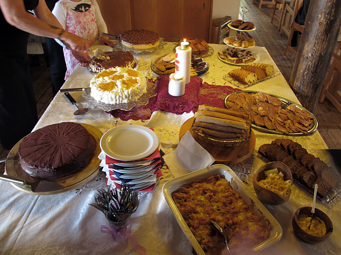 Djúpavík. 2nd Kaffihlaðborð. - Our second coffee- and cake-buffet :-). (3 July 2011)