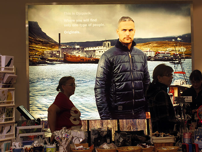 Iceland. Flight to Germany. - Still Djúpavík at the airport in Keflavík! (6 October 2011)