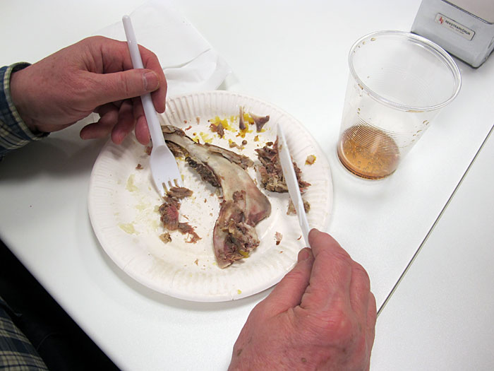 Reykjavík. Feines Abendessen "Þorrablót". - Es schmeckt. (03.02.2012)