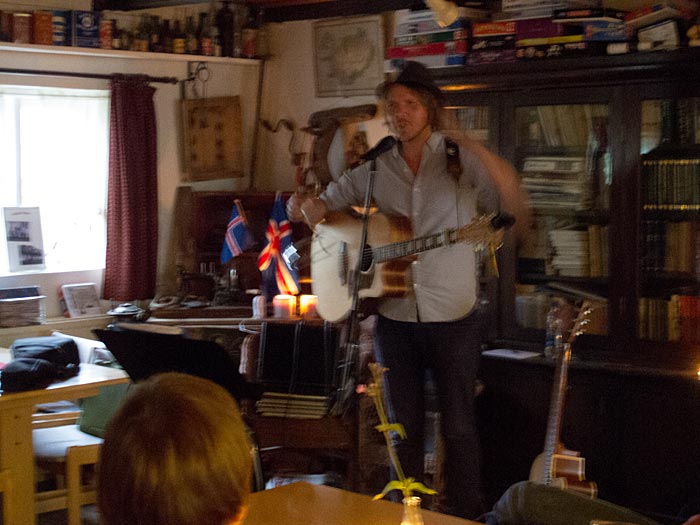 Djúpavík. Miscellaneous XXXXVII. - Konzert (21. July): Pete Uhlenbruch (<a href='https://www.facebook.com/pete.uhlenbruch' target='_blank' class='linksnormal'>facebook)</a>, from Australia, played in Djúpavík again- as the 'opener' for ... (21 till 30 July 2012)