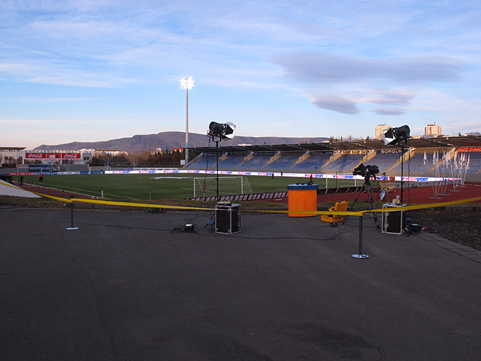 Reykjavík. Fussballspiel Island gegen Schweiz. - Das grösste Stadion Islands im Laugardalur'. (16.10.2012)