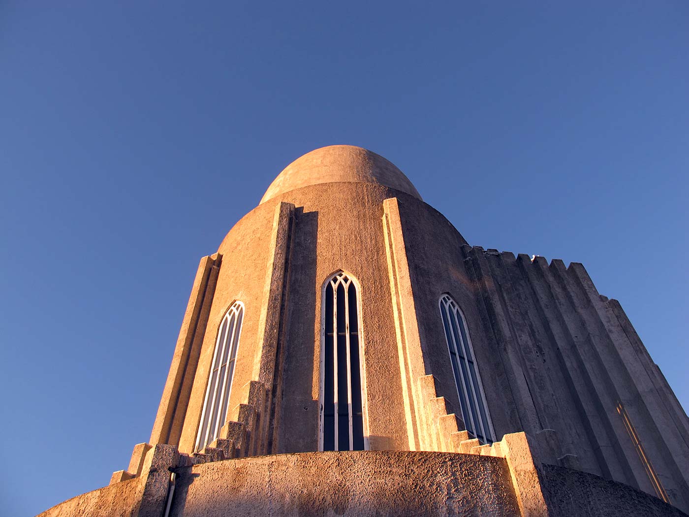Reykjavík. Hallgrímskirkja, around the church. - Sunshine, and walking around the church. To take pictures. XIII. (12 January 2013)