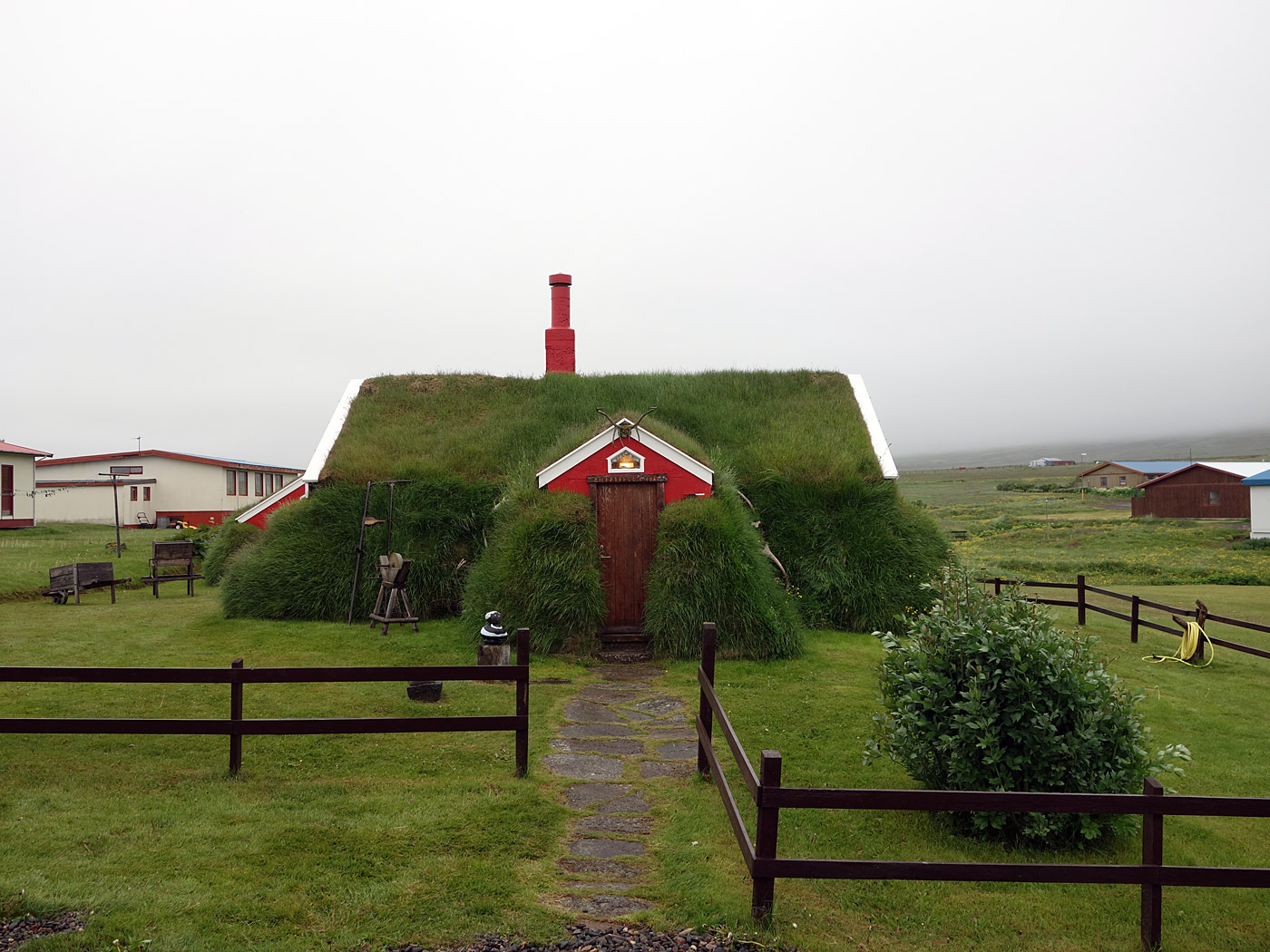 Rund um Island. Tag III. Eskifjörður - Borgarfjörður eystri. - Bakkagerði. Ein kleines und schänes Dorf ... (04.07.2013)