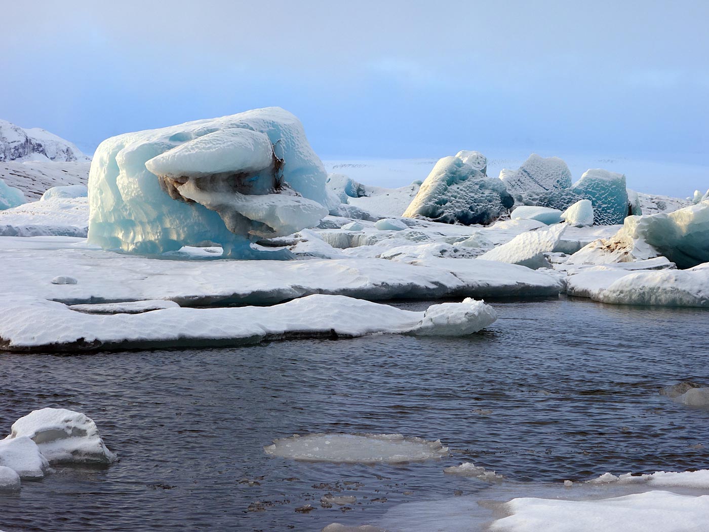 Jökulsárlón. Ice. II. - <a href='http://en.wikipedia.org/wiki/Jökulsárlón' target='_blank' class='linksnormal'>Jökulsárlón</a>, glacier lake. (16 November 2013)