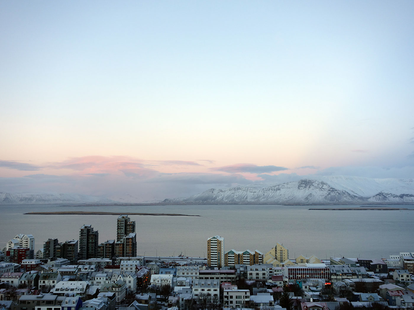Reykjavík. Hallgrímskirkja church - from above. - View from the top of <a href='http://en.wikipedia.org/wiki/Hallgr%C3%ADmskirkja' target='_blank' class='linksnormal'>Hallgrímskirkja</a> chruch. VI. (9 December 2013)
