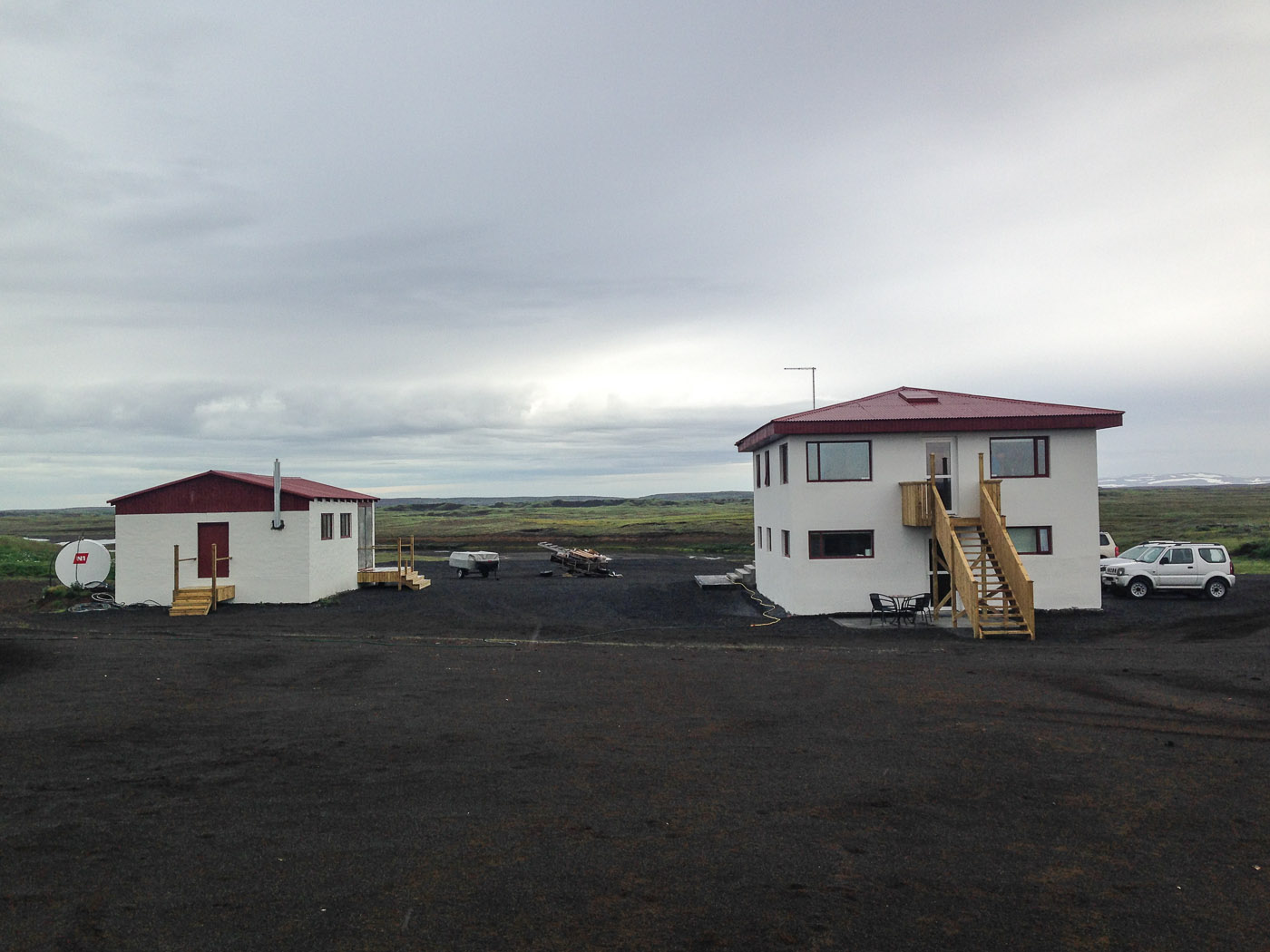 Northern Iceland - On the way to Askja. On vacation. - Our accommodation last night (the right house), strange ... (24 July 2014)