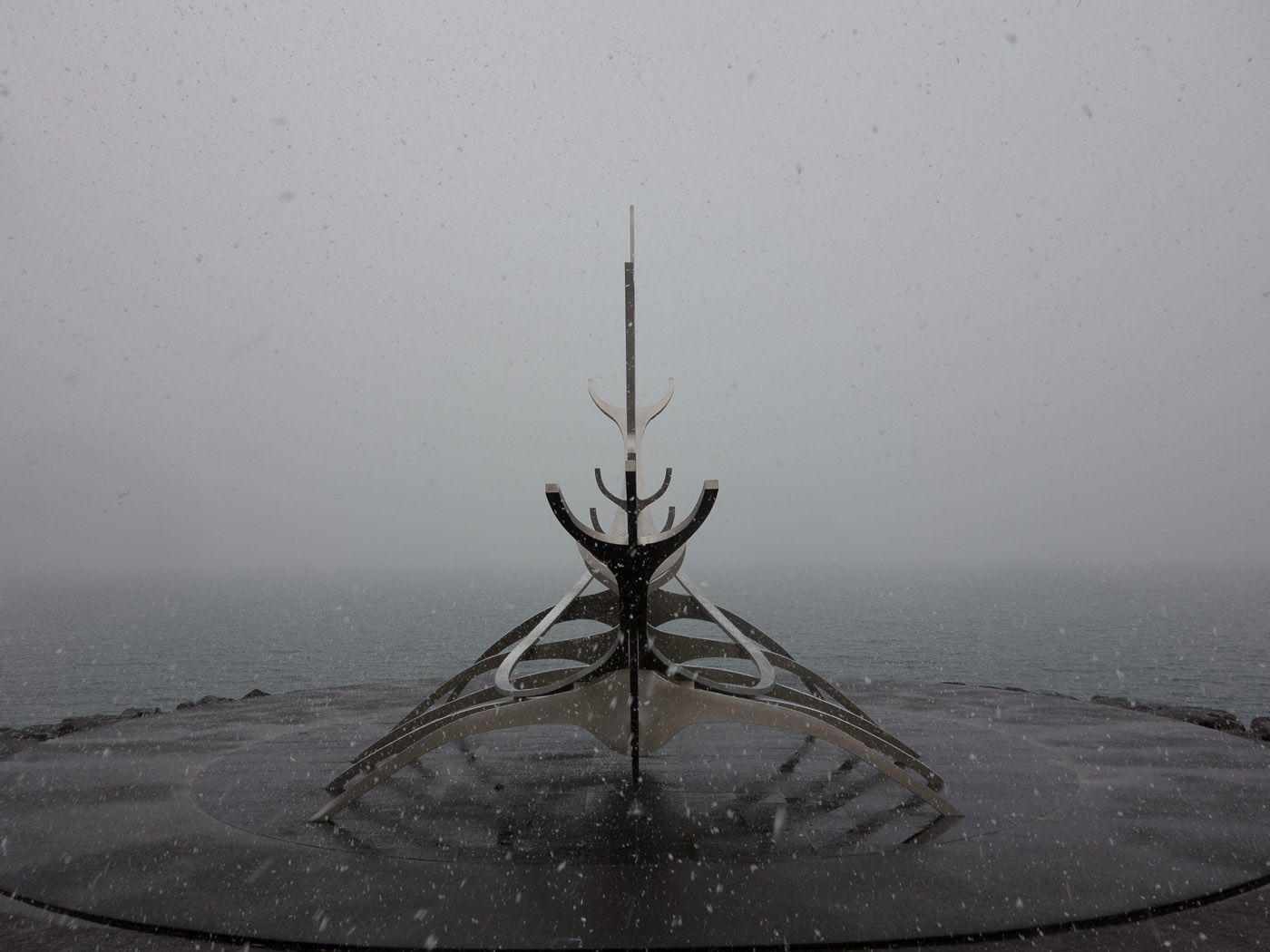 Reykjav&iacute;k. Miscellaneous LXXVI. - S&oacute;lfar. (1 till 30 April 2014)