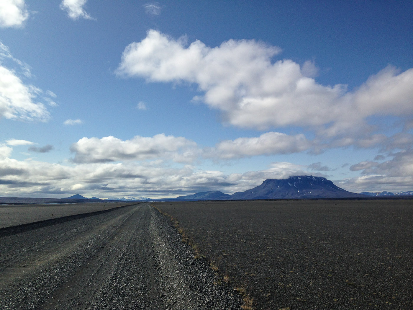 Northern Iceland - On the way to Askja. On vacation. - F88 - view in southern direction, and mountain Herðubreið. (24 July 2014)