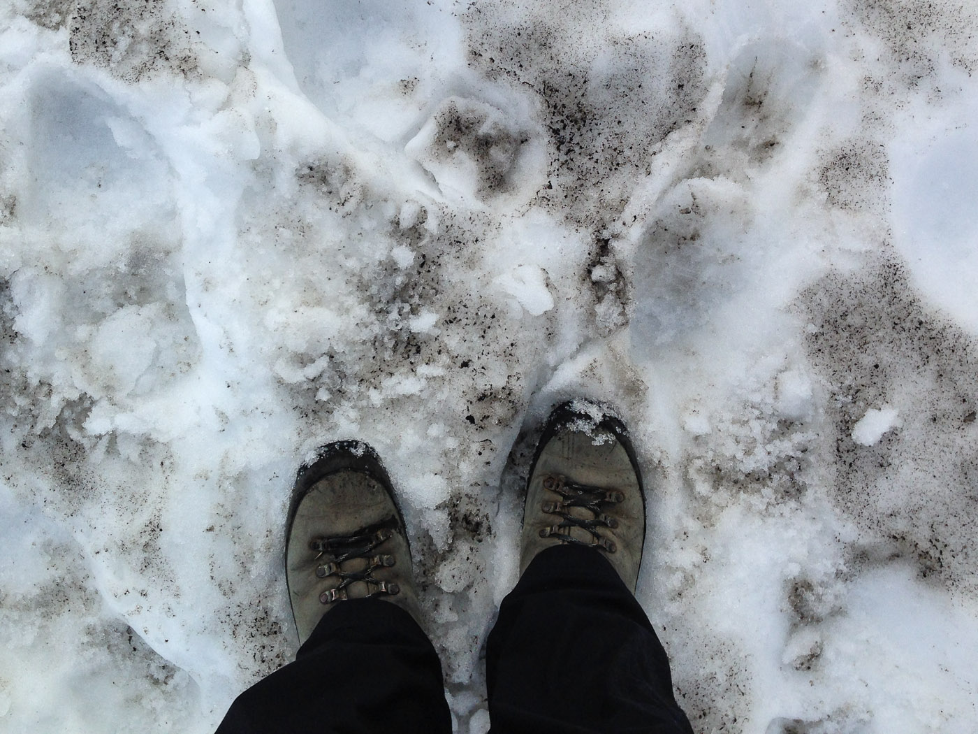 Northern Iceland - On the way to Askja. On vacation. - On the way to lake Öskjuvatn. I. Snow :-)! (24 July 2014)